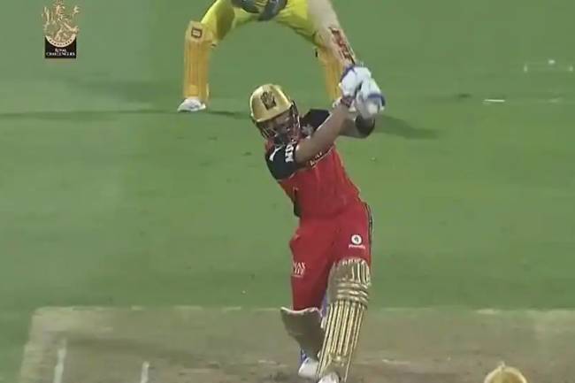 Virat Kohli's ‘no-look six’ off Shardul Thakur lands out of Sharjah Stadium during CSK vs RCB IPL 2021 clash, video goes viral - WATCH