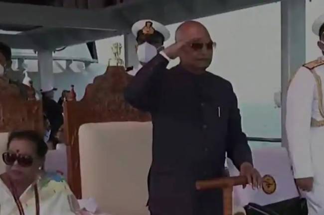 President Ram Nath Kovind accorded 21-gun-salute, reviews Naval Fleet at Visakhapatnam